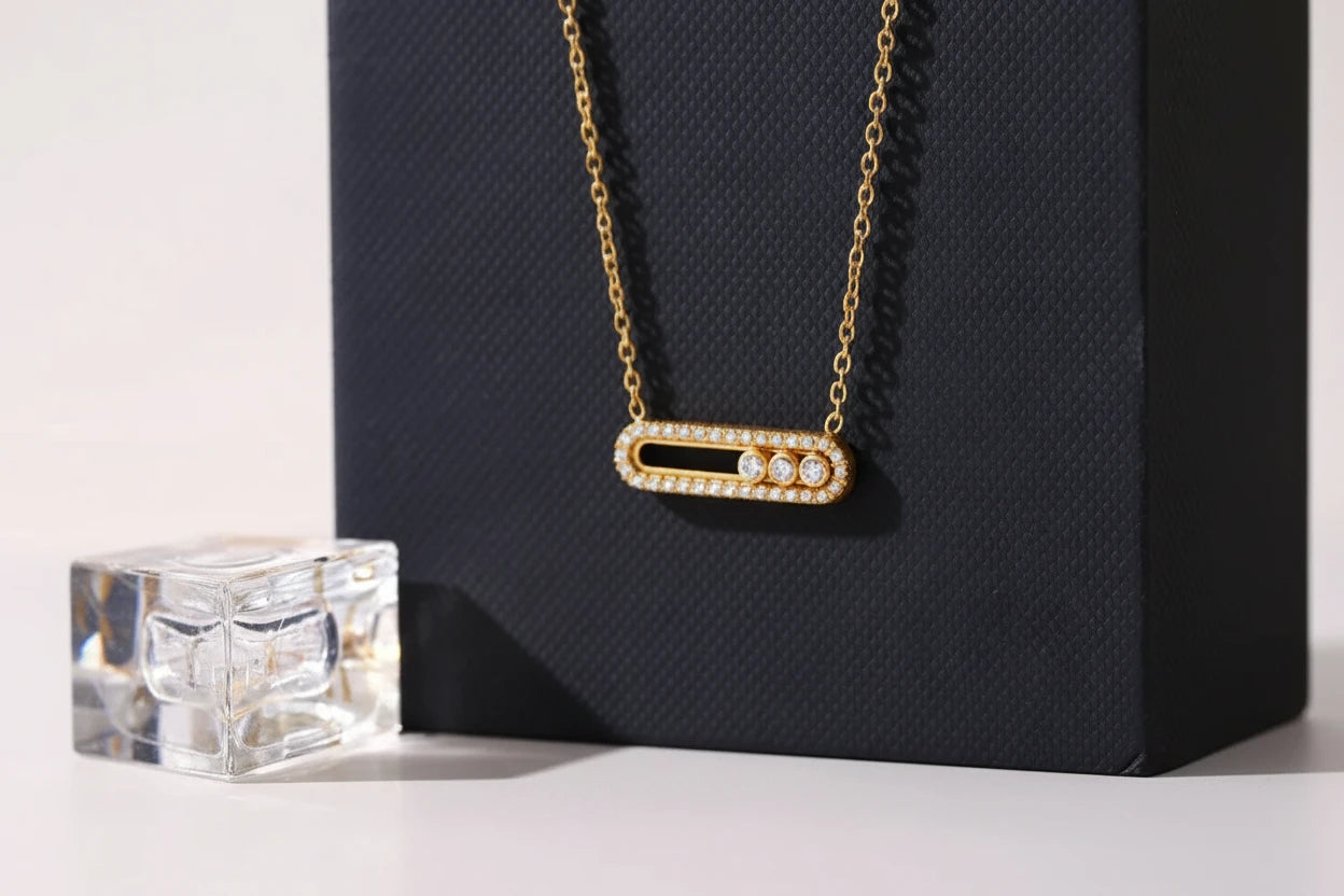 Collier Zircon